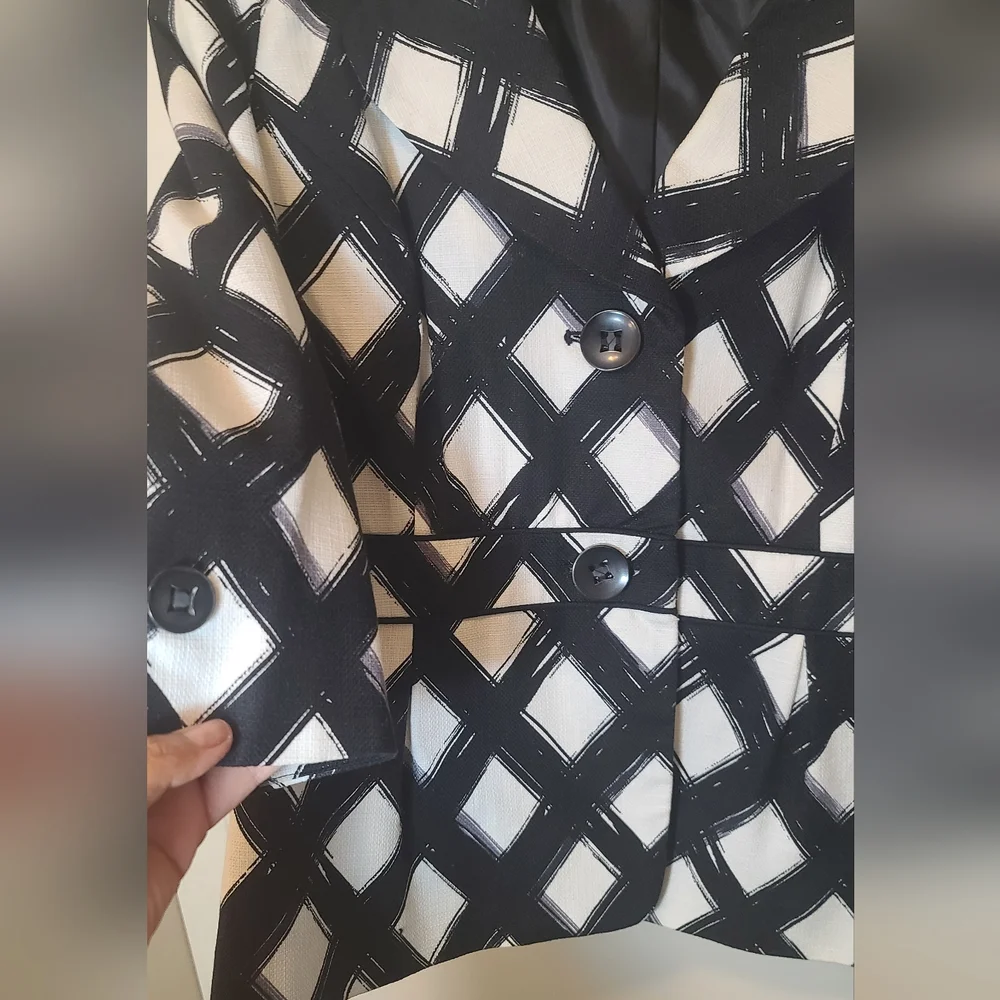 East 5th BLACK & WHITE Brushstroke Diamond 3/4 Blazer - Picture 3 of 9
